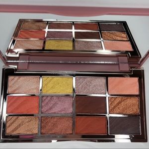 Ciaté London - Velvet Eyeshadow Palette